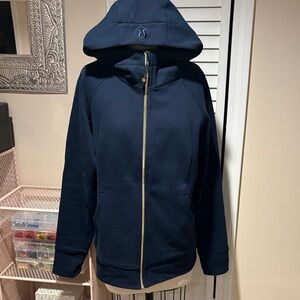 LULULEMON full zip scuba hoodie in navy. EUC.